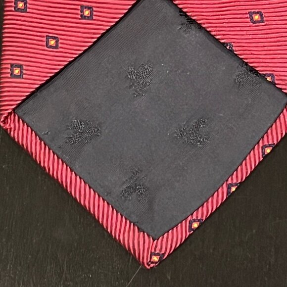 Brooks Brothers Power Red Allover Mini Geometric Silk Mens Neck Tie - Picture 5 of 8